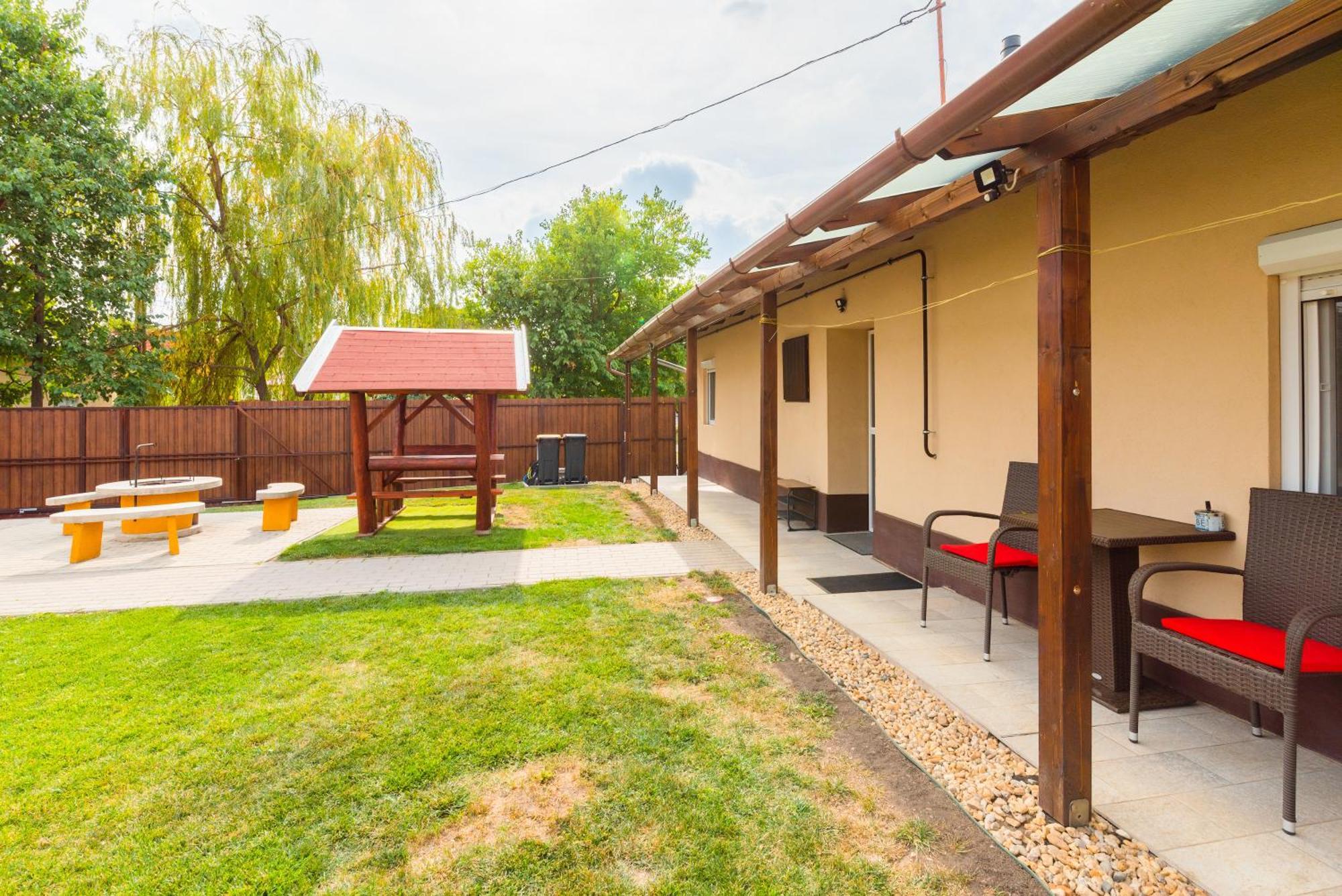 Dio Vendeghaz Villa Mezőkövesd Buitenkant foto