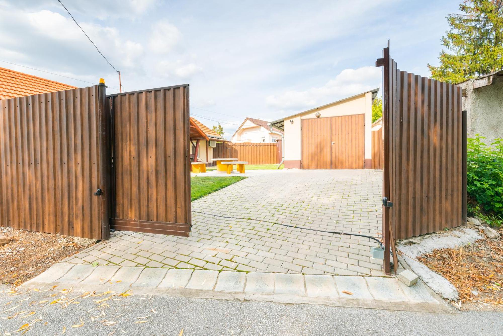 Dio Vendeghaz Villa Mezőkövesd Buitenkant foto